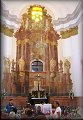 Kostel - oltář a Santiniho freska