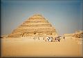 Džoserova pyramida (Zoser, 2600 př.n.l.; výška 60 m) 