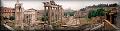 Forum Romanum - panorama (celkový pohled): zleva Vespasiánův chrám, oblouk císaře Septima, Saturnův chrám, Posvátná cesta, Juliova bazilika, vzadu Titův oblouk, chrám Kastora a Polluxe, Palatin 